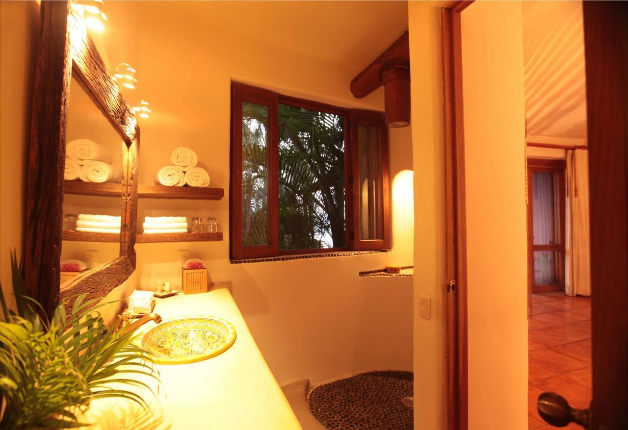 Amuleto Hotel Ixtapa  Buitenkant foto