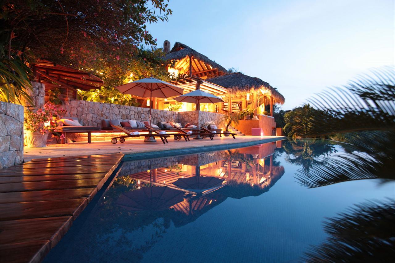 Amuleto Hotel Ixtapa  Buitenkant foto