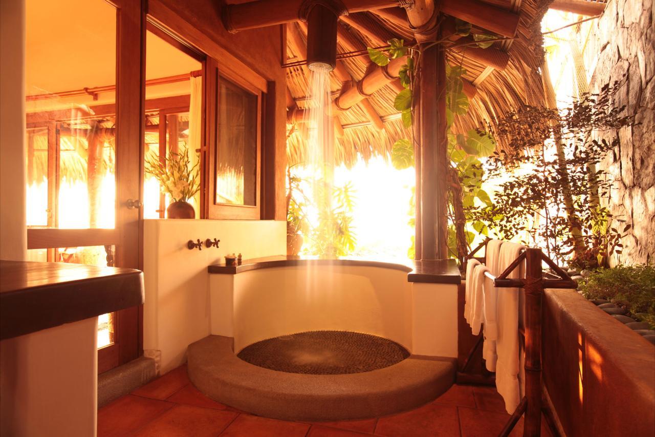 Amuleto Hotel Ixtapa  Buitenkant foto