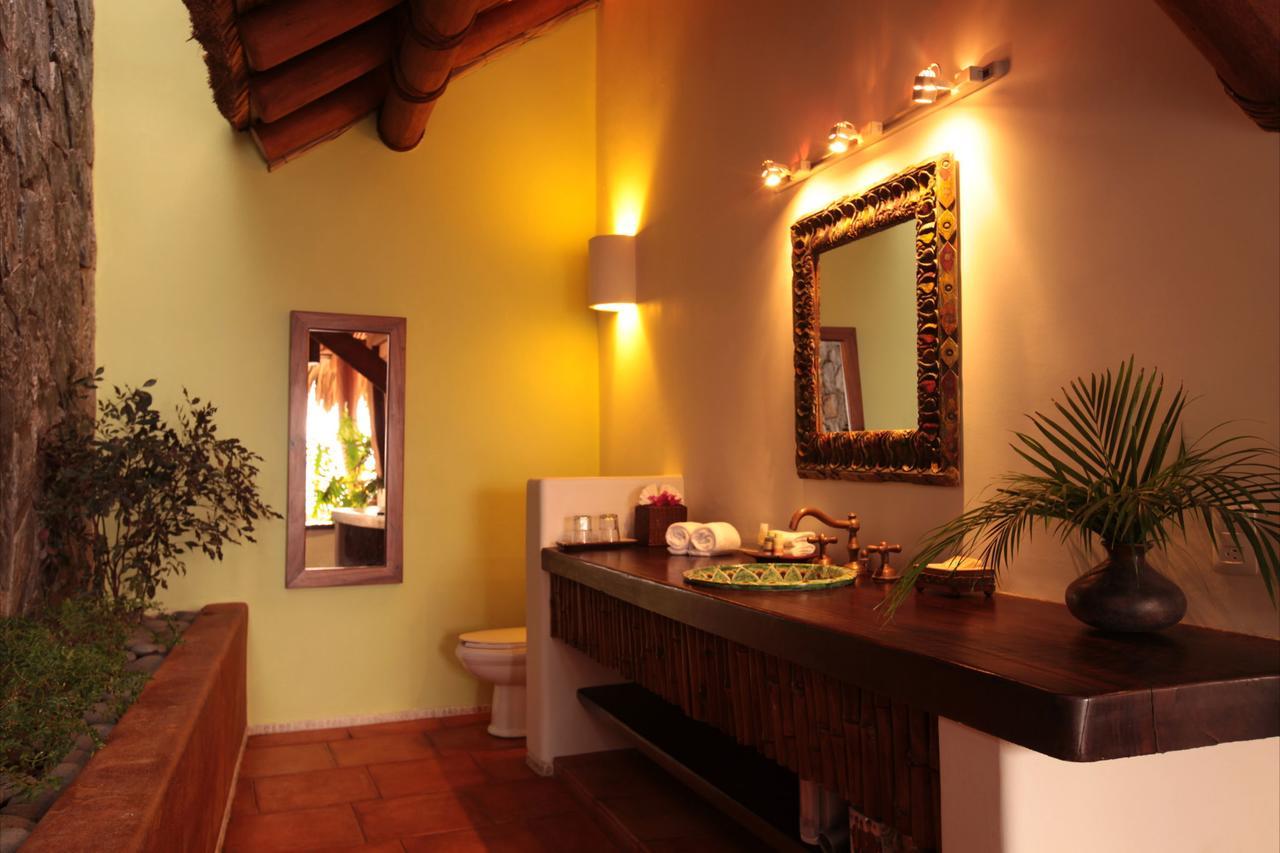 Amuleto Hotel Ixtapa  Buitenkant foto