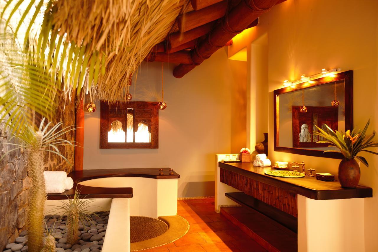 Amuleto Hotel Ixtapa  Buitenkant foto