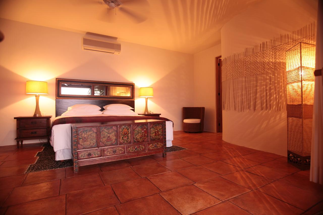 Amuleto Hotel Ixtapa  Buitenkant foto