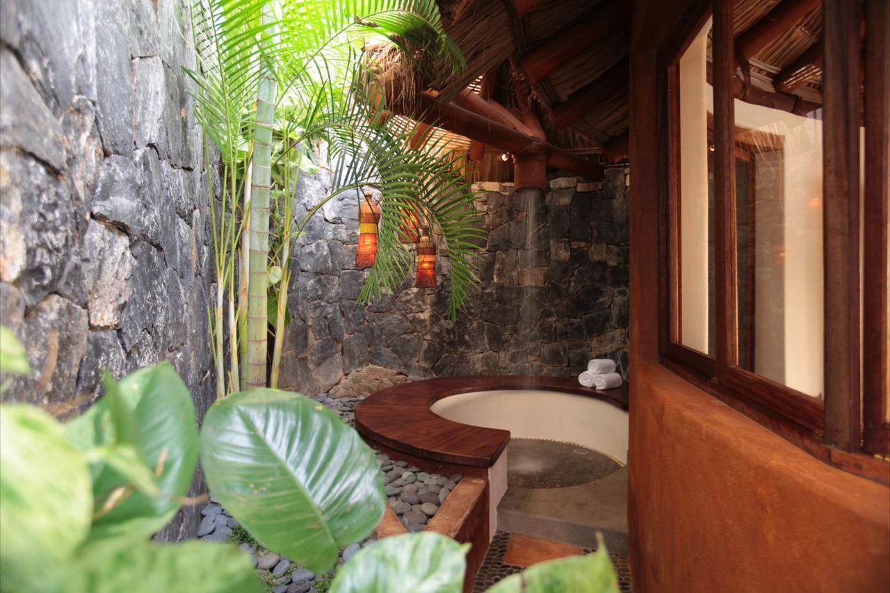 Amuleto Hotel Ixtapa  Buitenkant foto