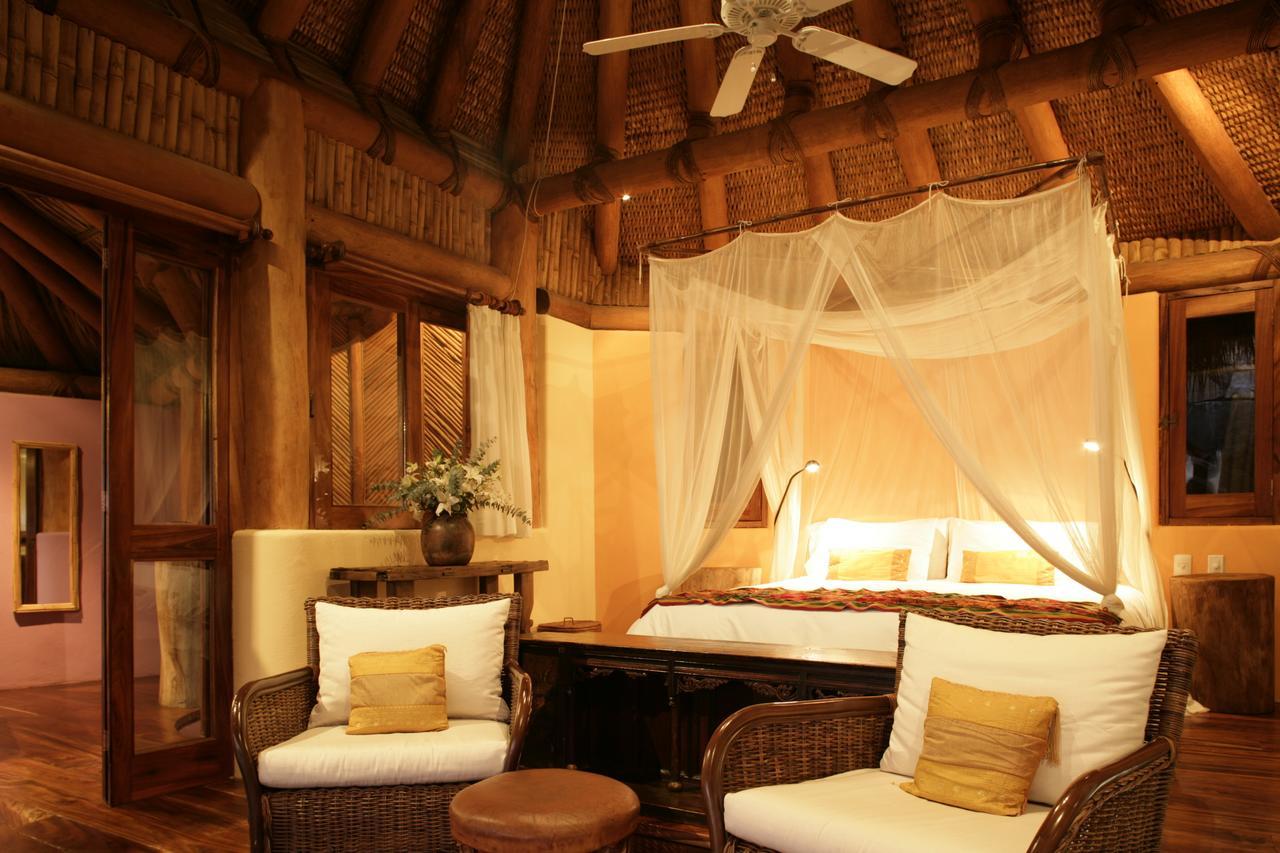 Amuleto Hotel Ixtapa  Buitenkant foto