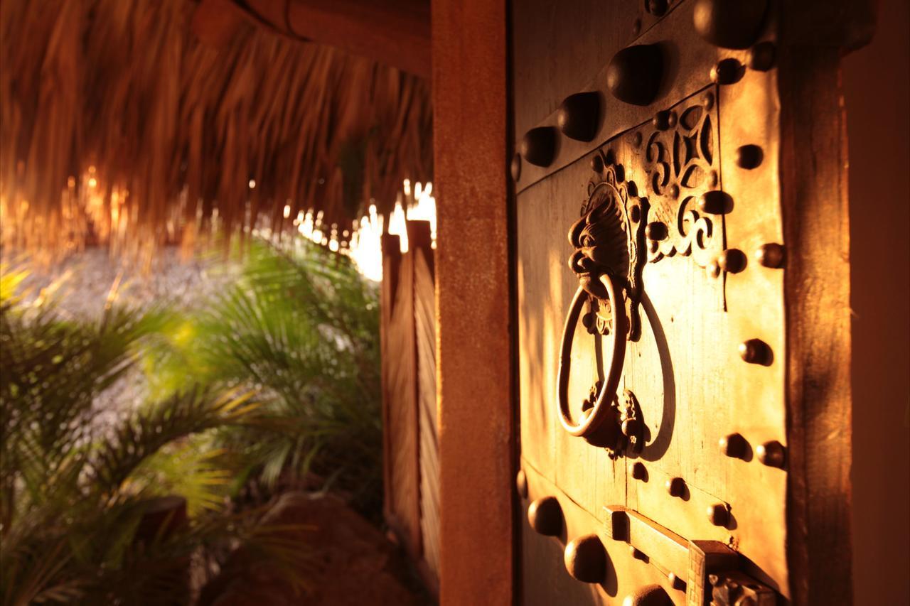 Amuleto Hotel Ixtapa  Buitenkant foto